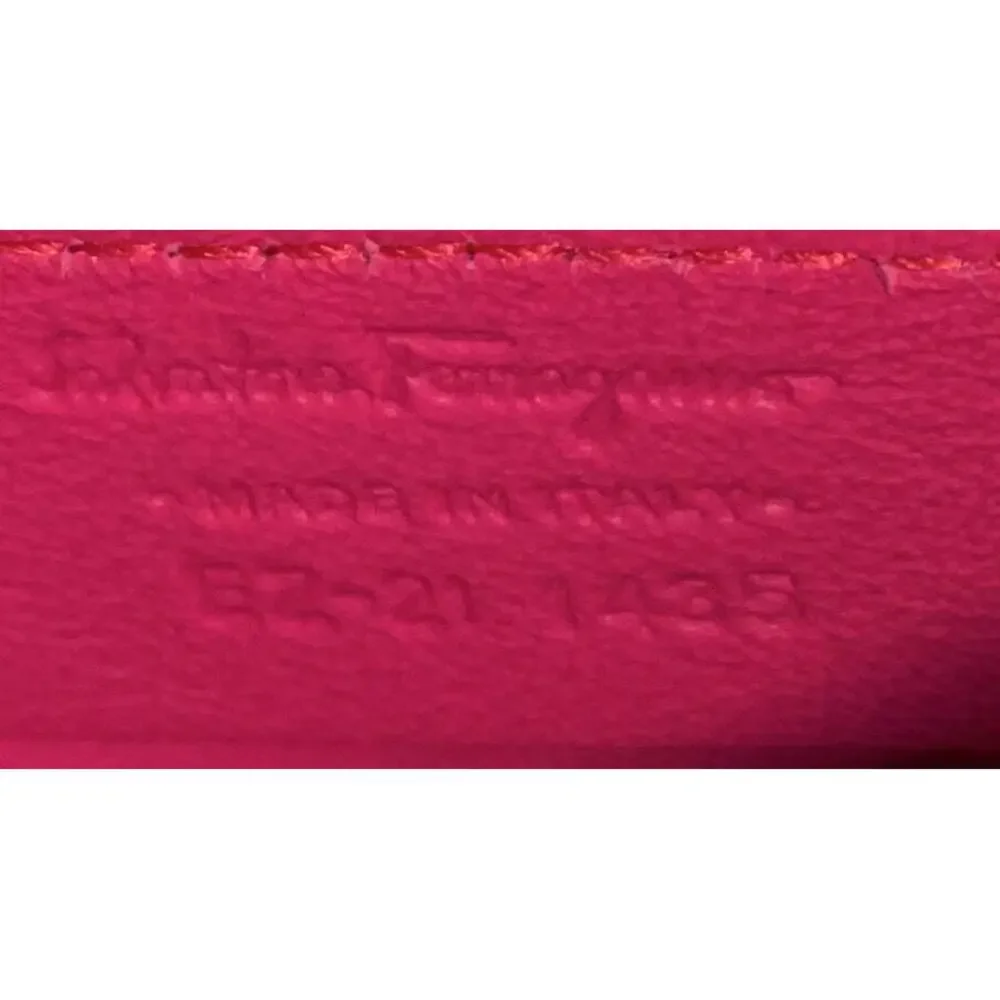 Salvatore Ferragamo Trifolio Shoulder #137160S10B - Picture 8 of 8